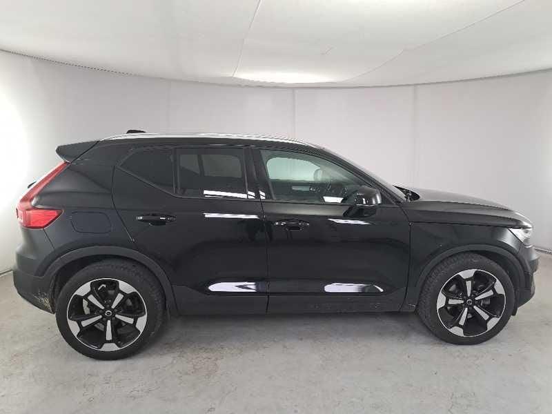 Volvo XC40 B4 AWD Geartronic Momentum Pro