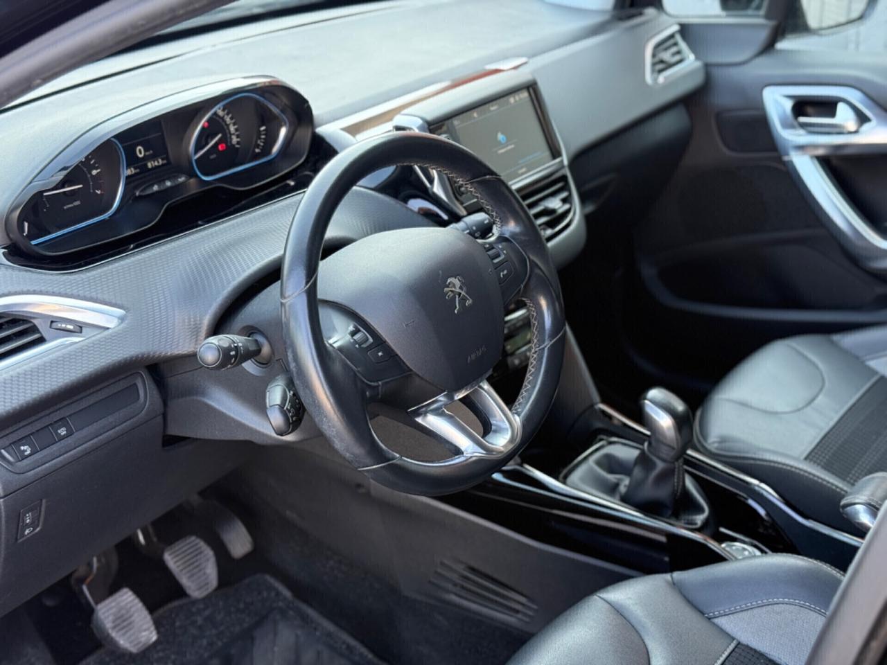 Peugeot 2008 1.2 puretech t Allure s