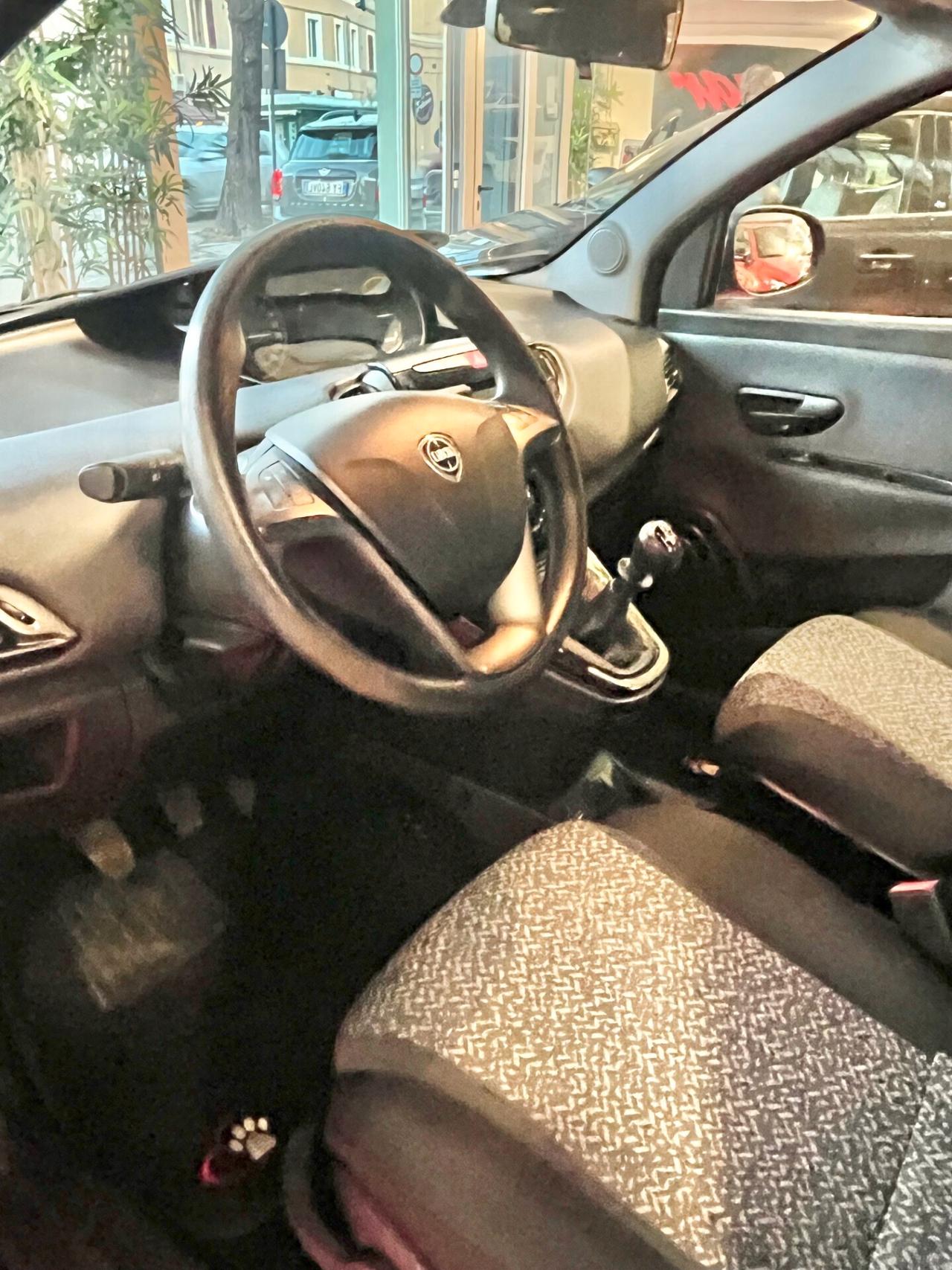 Lancia Ypsilon 1.2 69 CV 5 porte GPL Ecochic Elefantino Blu OK NEOPATENTATI