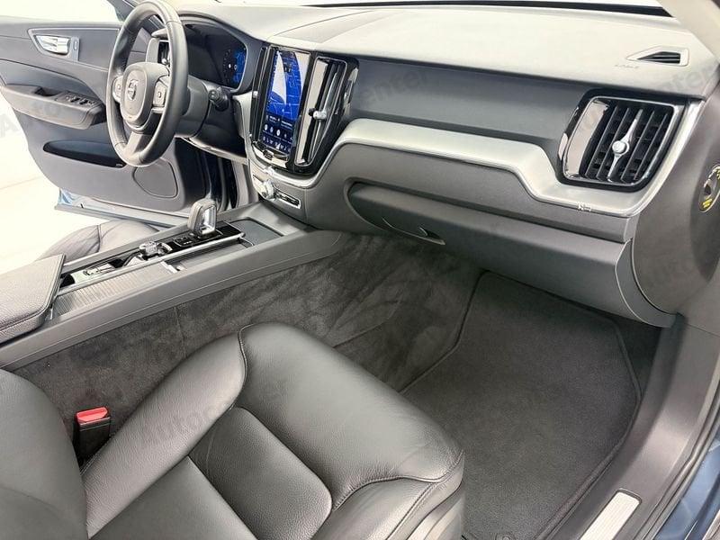 Volvo XC60 XC60 B4 (bz) 197CV TRAZIONE ANTERIORE MOMENTUM PRO