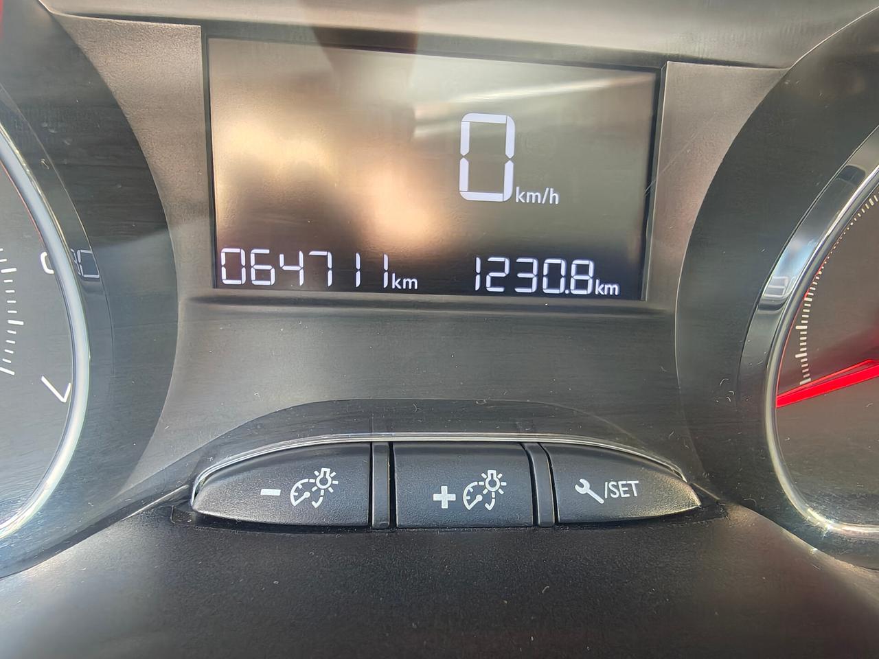 Peugeot 208 1.2 VTi 82 CV 5 porte Active