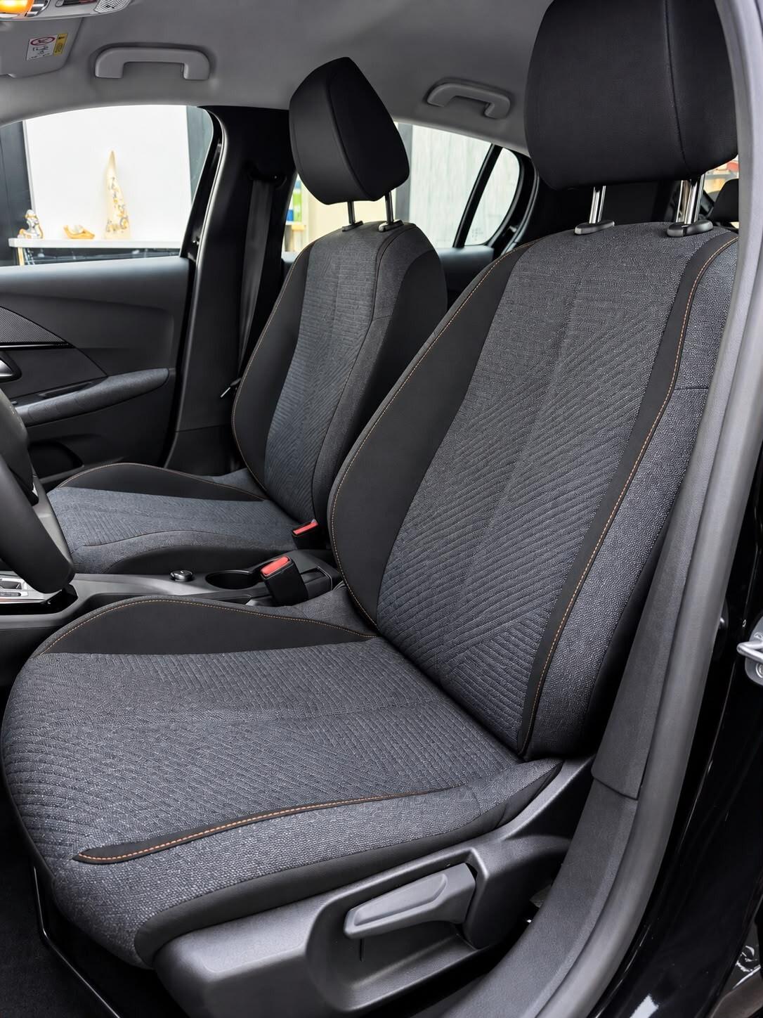 Peugeot 208 Hybrid 1.2 110cv e-DCS6 5 porte Style