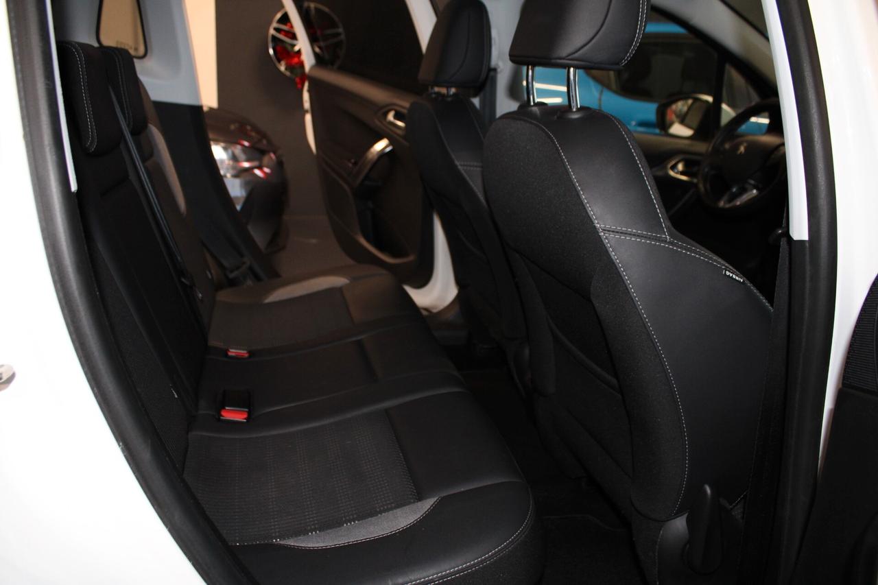 Peugeot 2008 PureTech Turbo 110 EAT6 S&S Black Matt