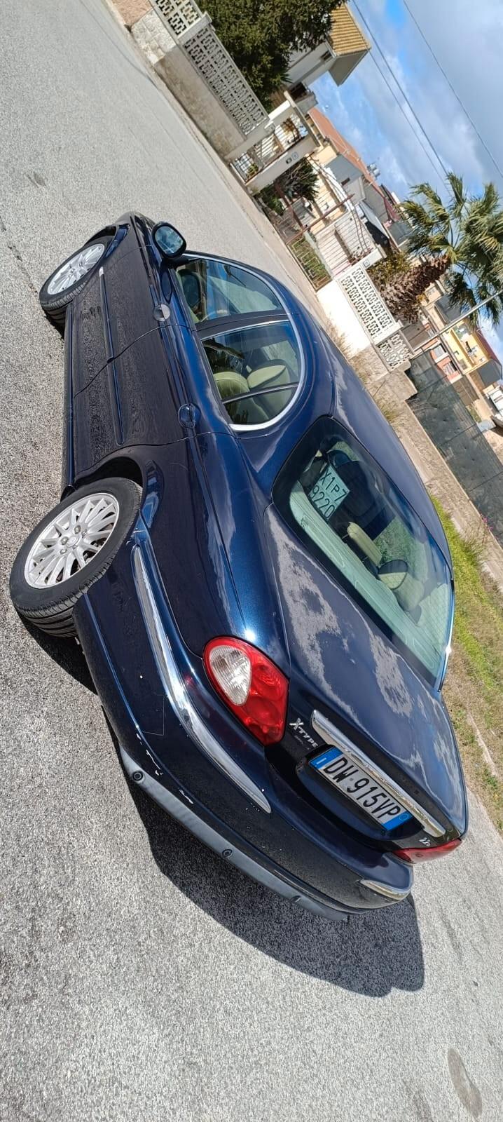 Jaguar X-Type 2.2D cat Executive