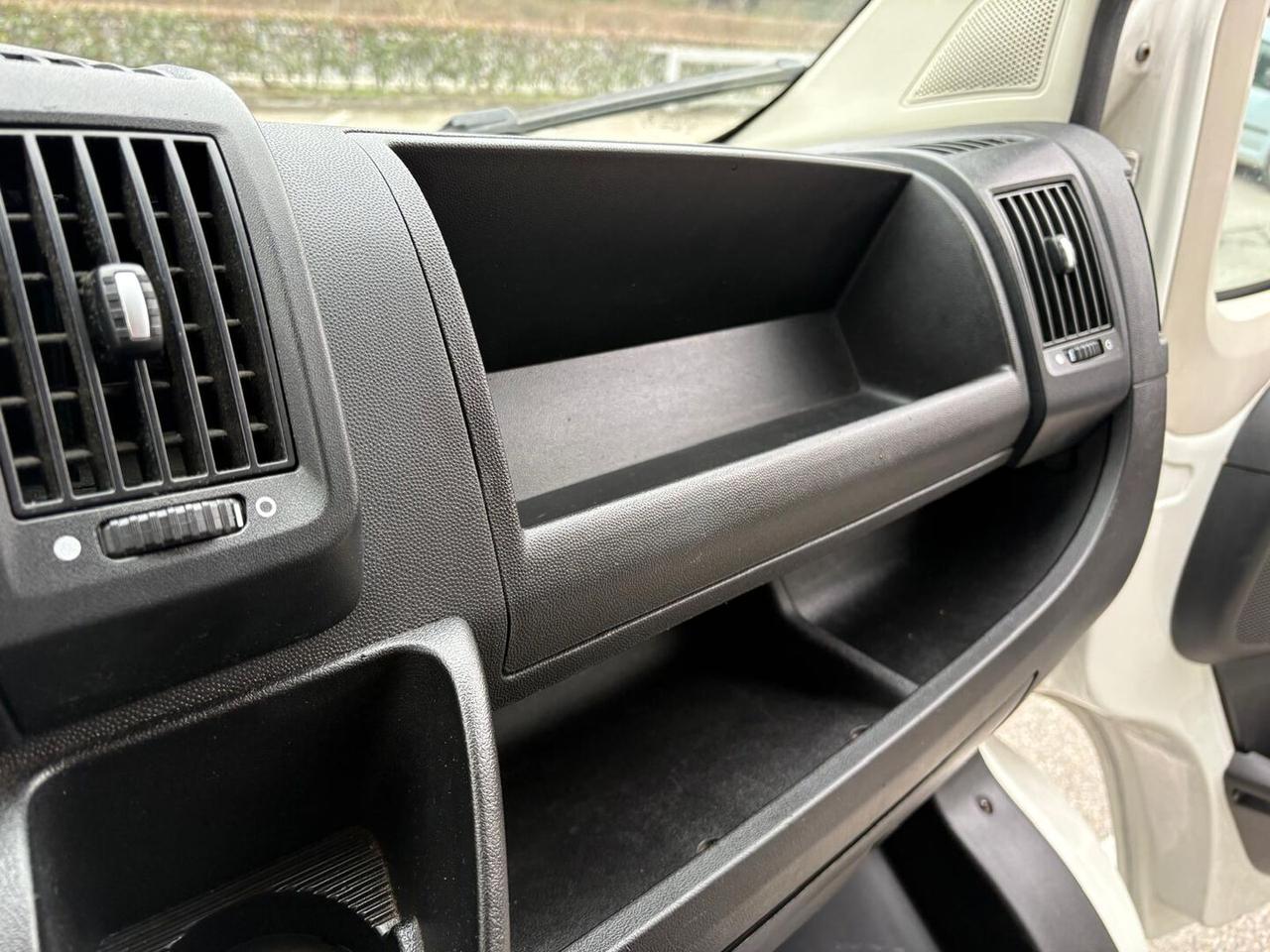 Peugeot Boxer 330 2.2 bluehdi 140cv S&S L1H1