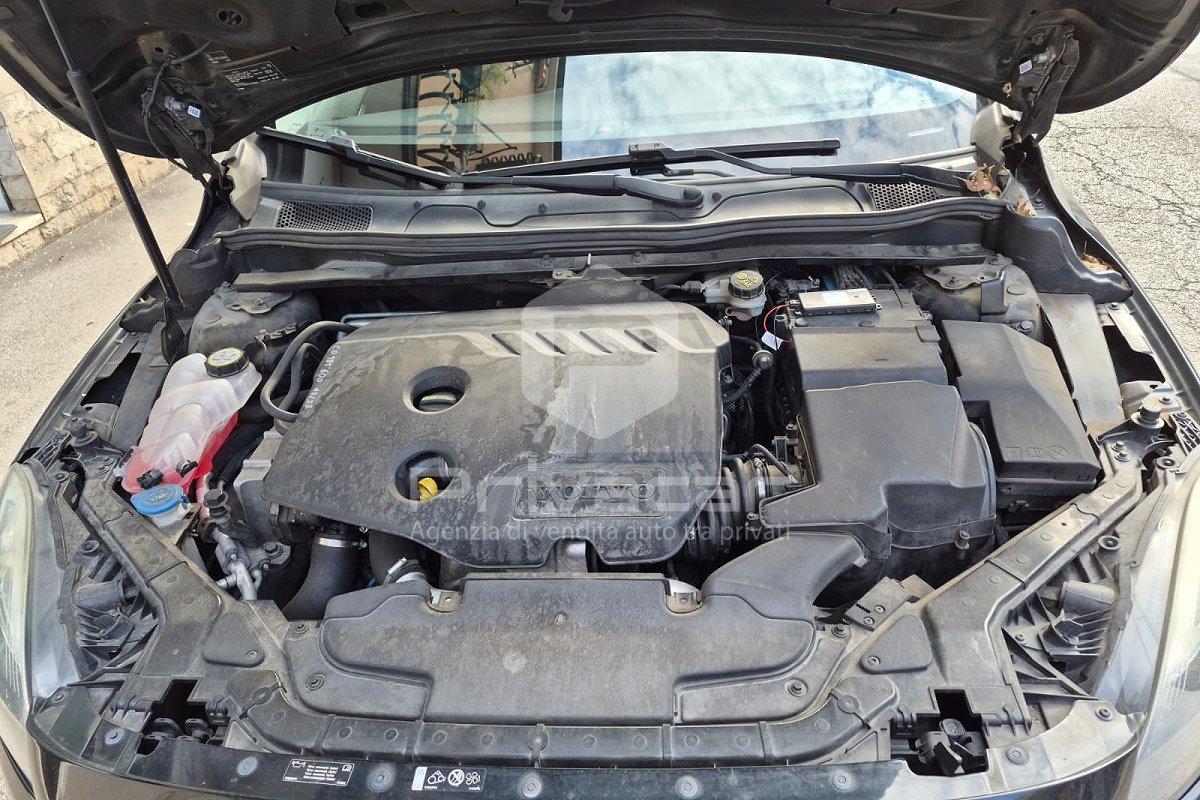 VOLVO V40 D2 1.6 Powershift Kinetic