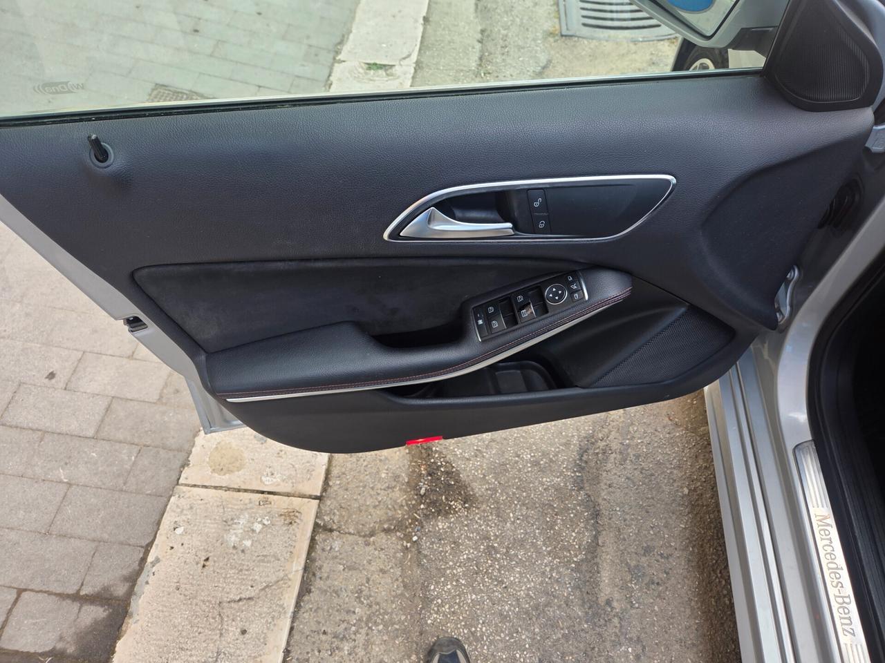 MERCEDES A200 PREMIUM TETTO APRIBILE 136CV KMCERTIF