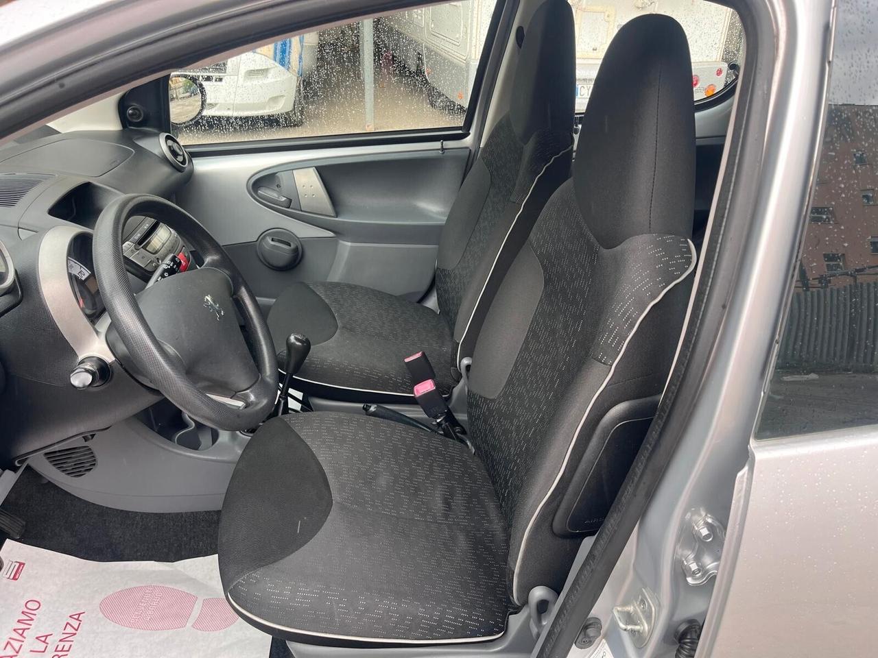 Peugeot 107 1.0 68CV 5p. Allure 70.000KM