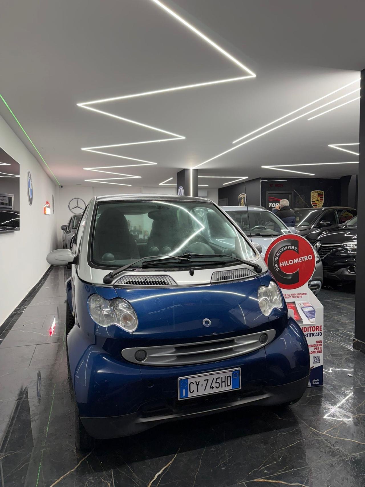 Smart ForTwo 700 coupé pure (45 kW)