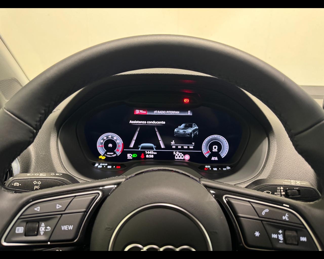 AUDI Q2 30 TFSI BUSINESS ADVANCED