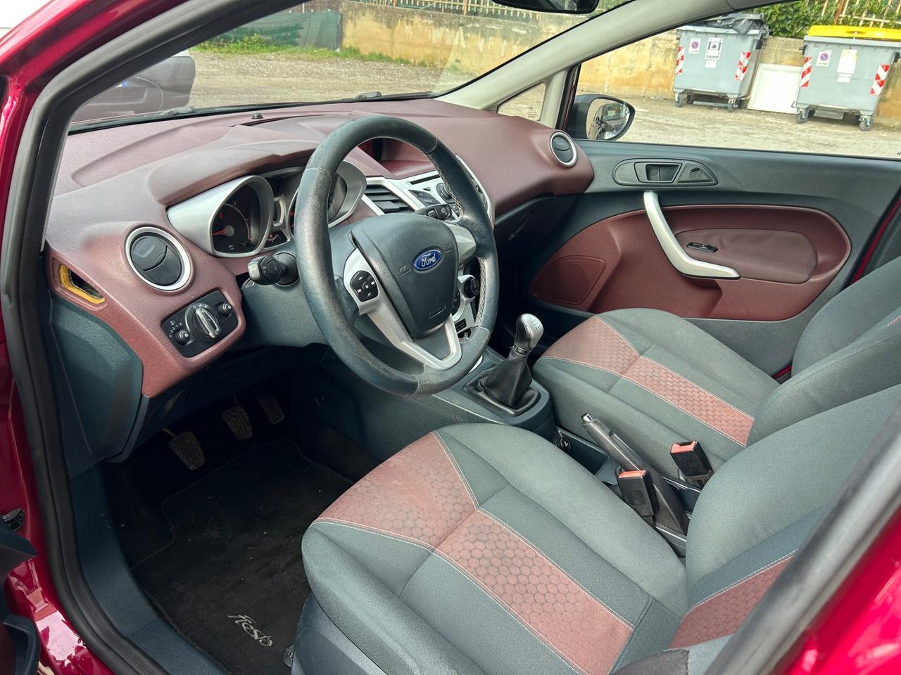 Ford Fiesta 1.4 TDCi 5p. Titanium