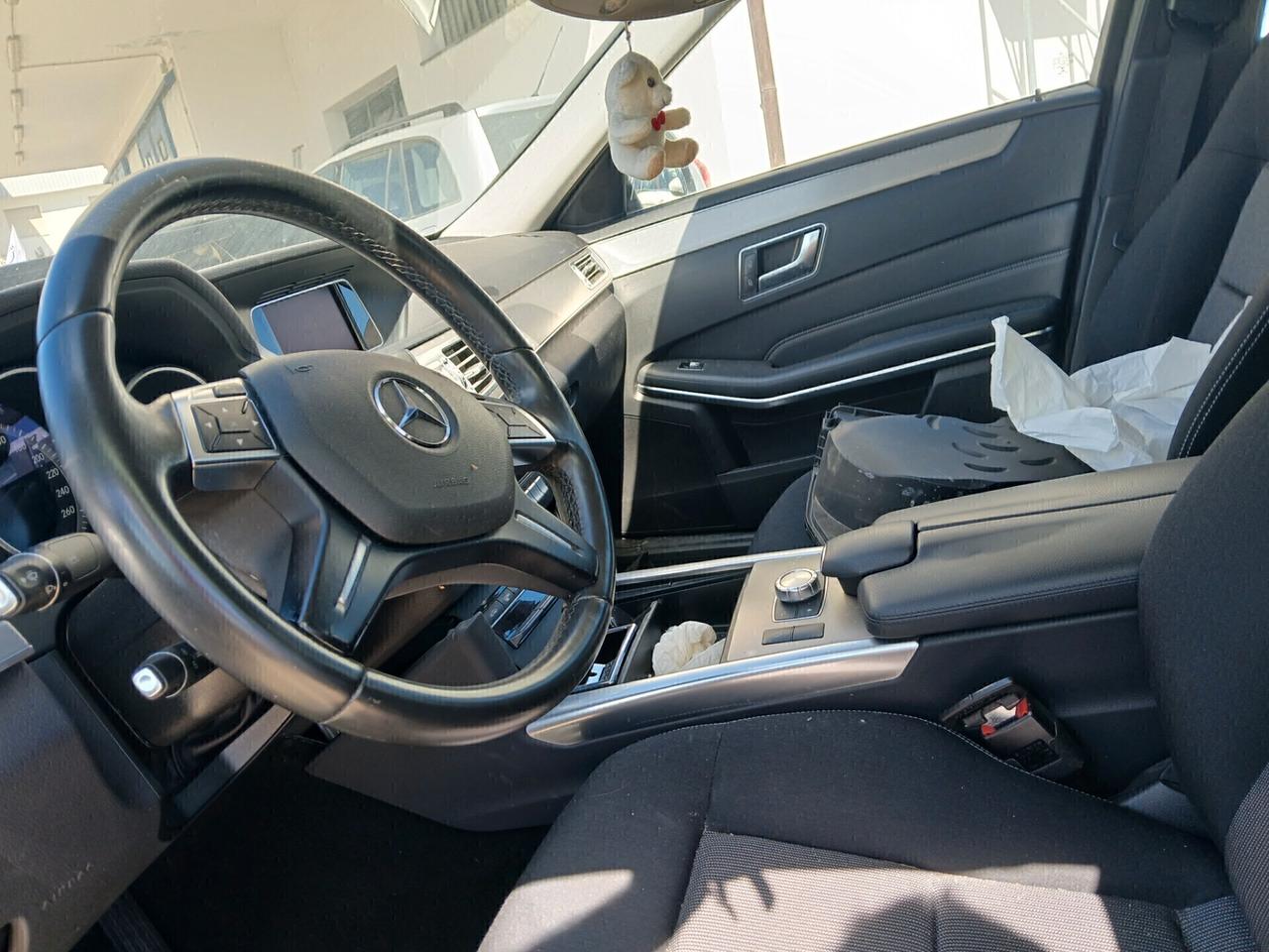 MERCEDES-BENZ E 200 BlueTEC Executive SINISTRATA