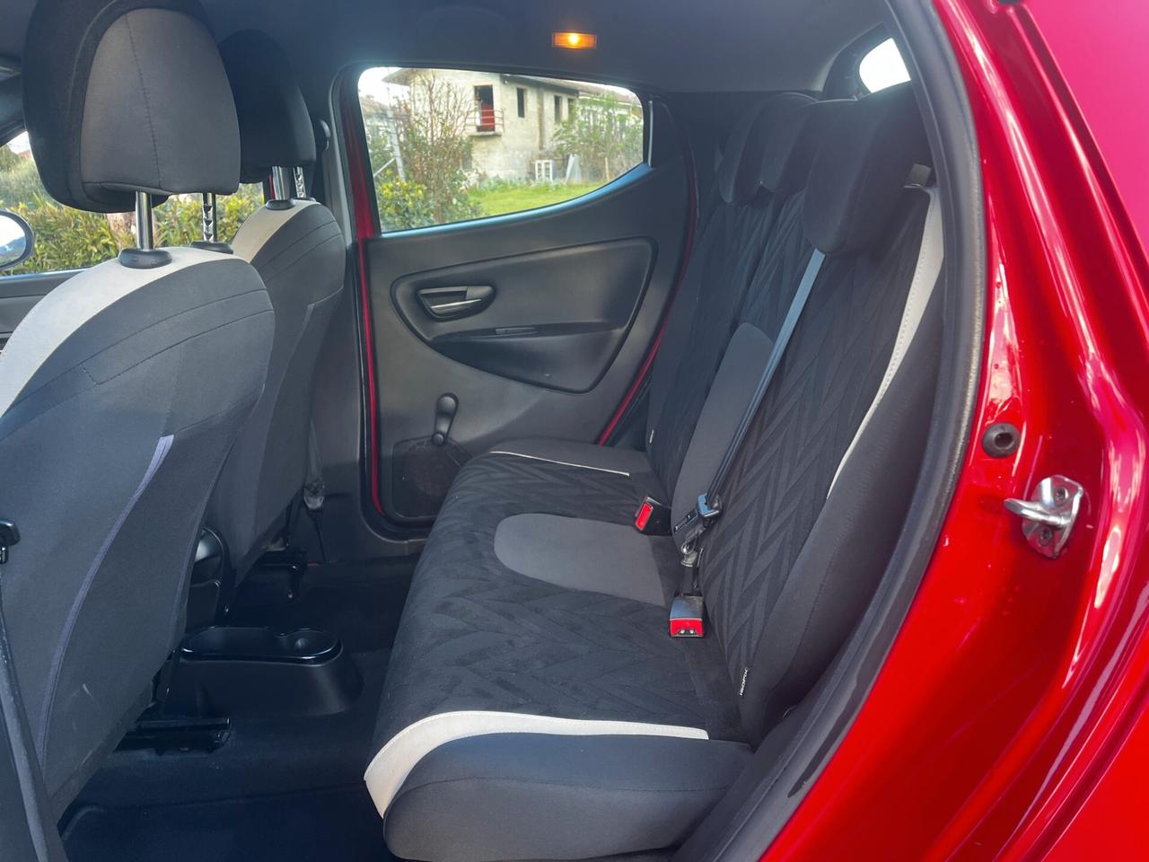 Lancia Ypsilon 1.2 69 CV 5 porte GPL Ecochic Silver