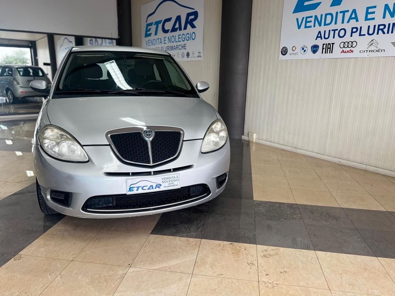 Lancia Ypsilon 1.2 Argento Moda Milano