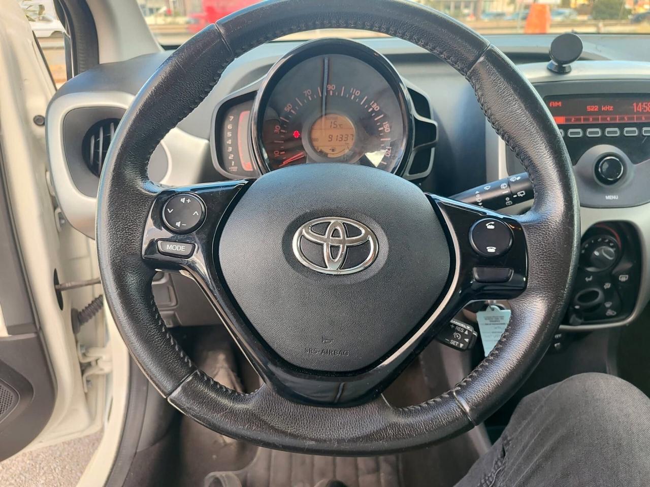 Toyota Aygo 1.0 VVT-i 69 CV 5 porte x-play