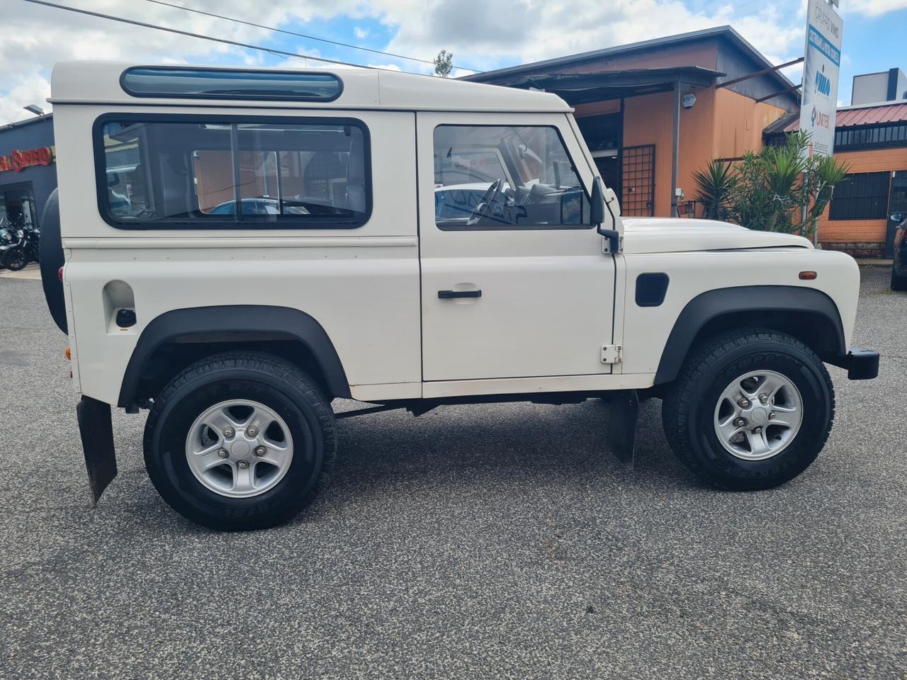 Land Rover Defender 90 2.4 TD4 SW *GANCIO TRAINO*