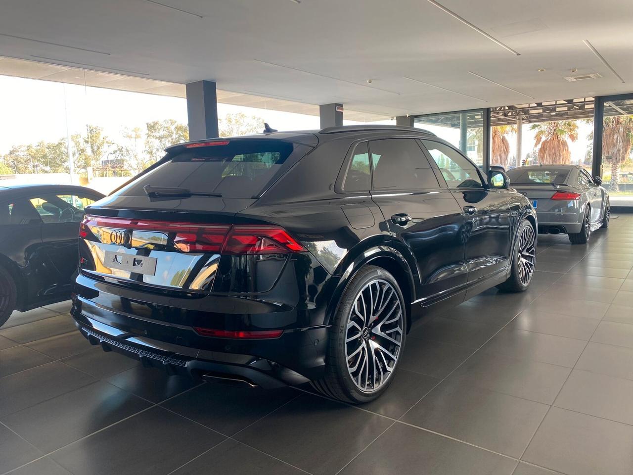 Audi Q8 50 30tdi S-line Edition Pano-Matrix-23-B&H-Valcona