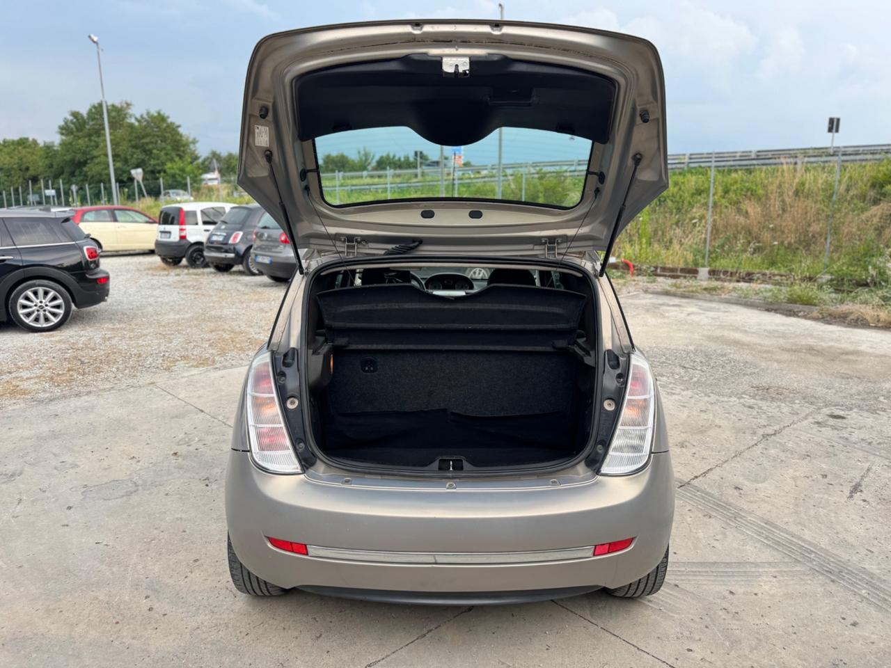 Lancia Ypsilon 1.3 MJT 90 CV ORO