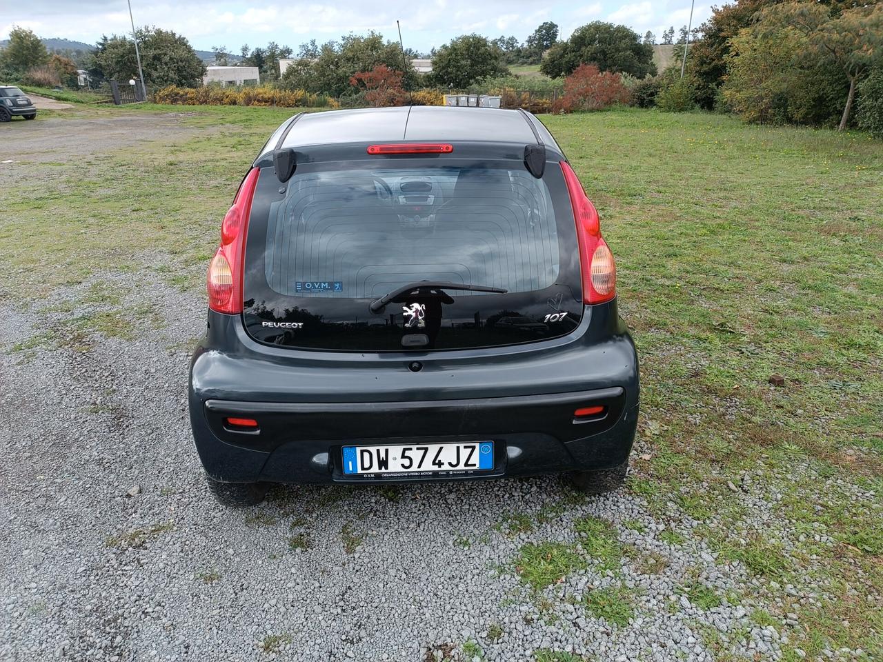 Peugeot 107 1.0 68CV 5p. Sweet Years automatico