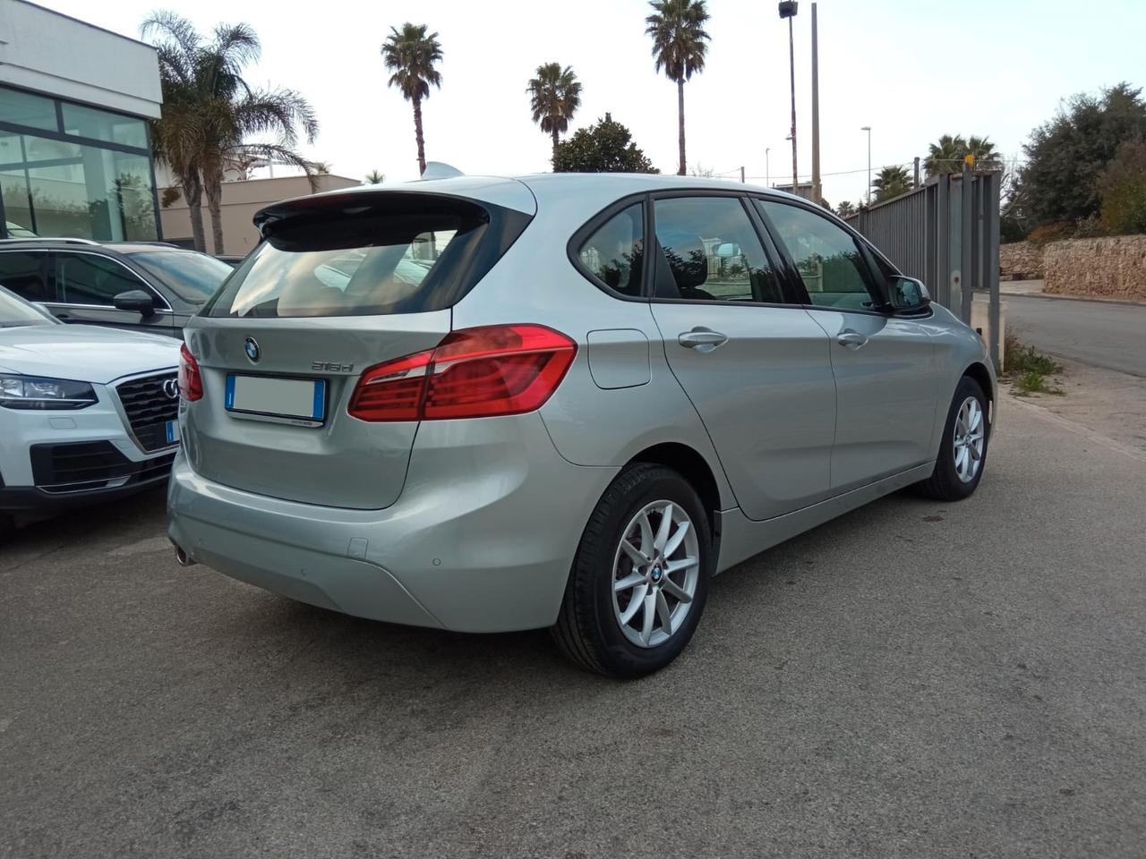 Bmw 216 216d Active Tourer Advantage Restyling