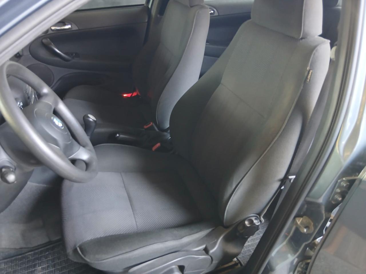 Alfa Romeo 147 1.6i 16V Twin Spark cat 5p. Progression