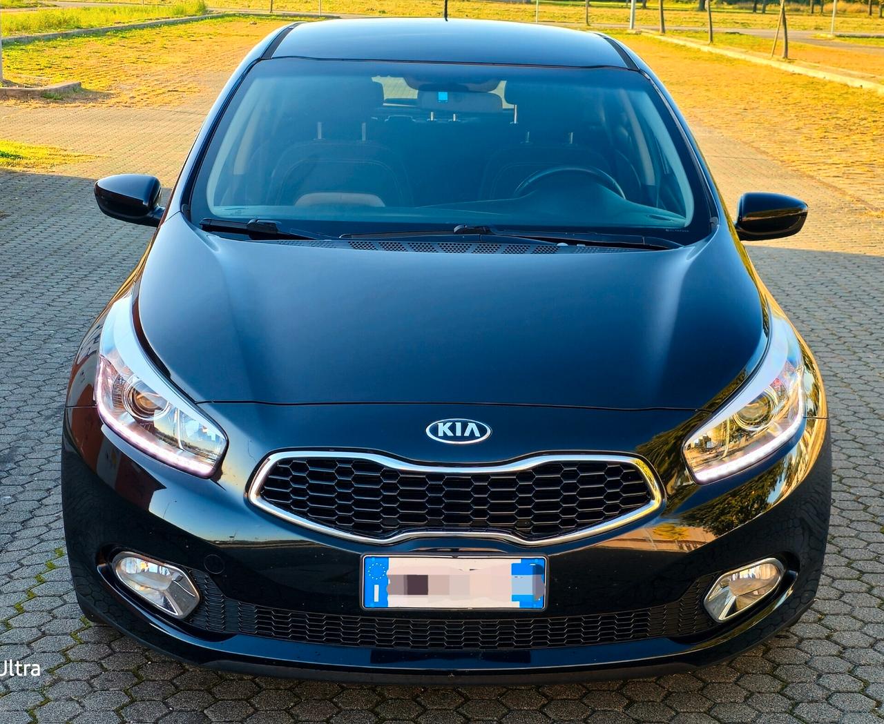 Kia Ceed full optional navi/ retrocamera Garanzia 12 mesi ok neopatentati