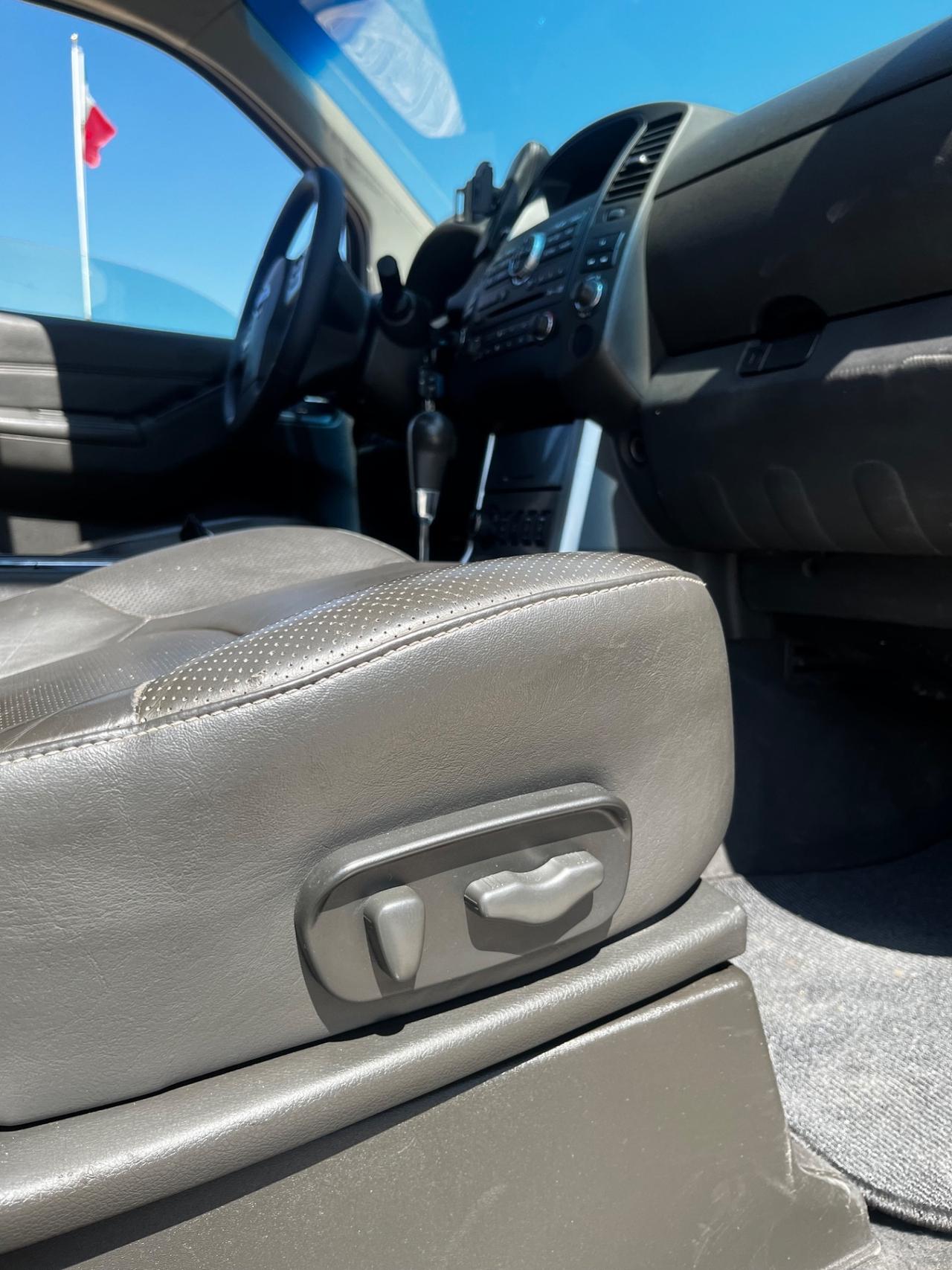 Nissan Navara 3.0 dCi 4 porte Double Cab LE V6