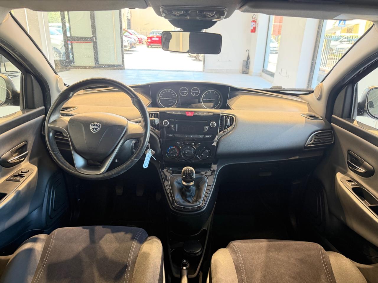 Lancia Ypsilon 1.2 69 CV 5 porte S&S Platinum