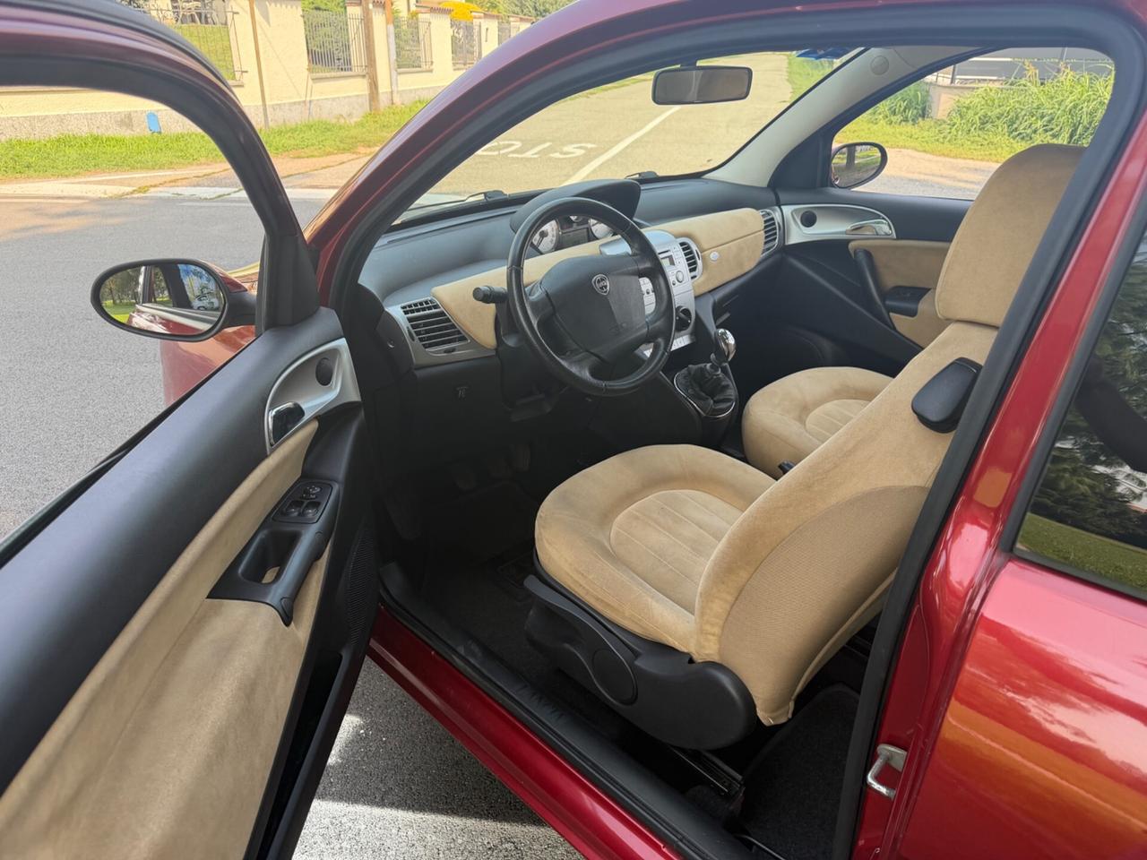 Lancia Ypsilon 1.4 Oro Ecochic GPL