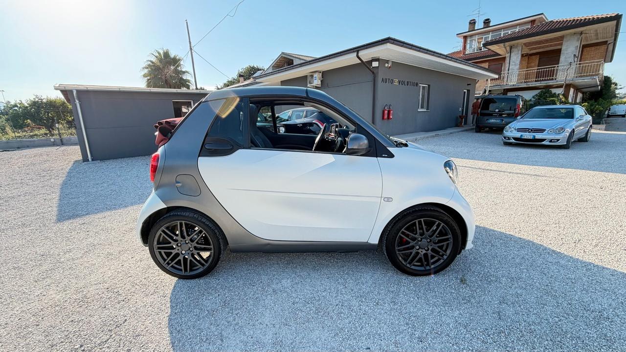 Smart ForTwo 70 cv cabrio Prime allestimento BRABUS 93.116 km