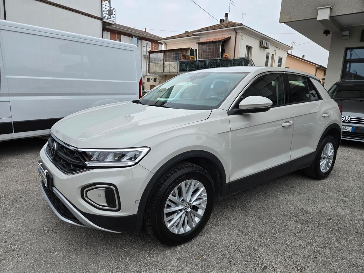 VOLKSWAGEN T-ROC 1.0 LIFE EDITION 110 cv BENZINA -PROMO FEBBRAIO GA FIN&SAFE-