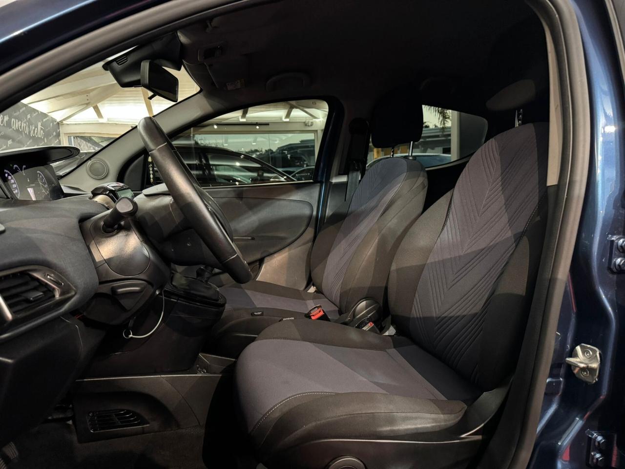 Lancia Ypsilon 1.2 FireFly 5 porte S&S Ecochic Silver
