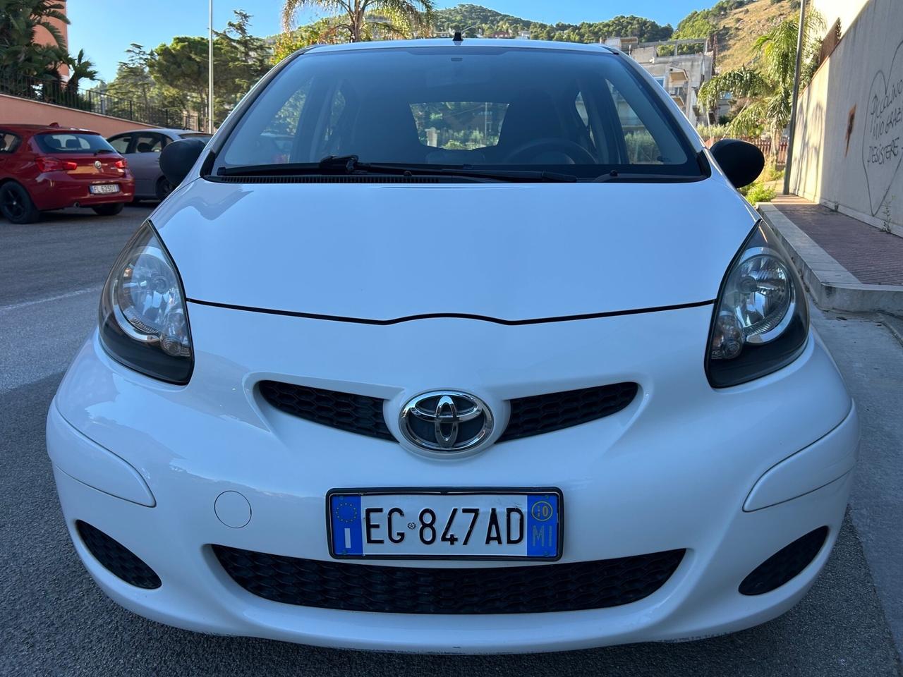 Toyota Aygo 1.0 benz ideale per neopatentati