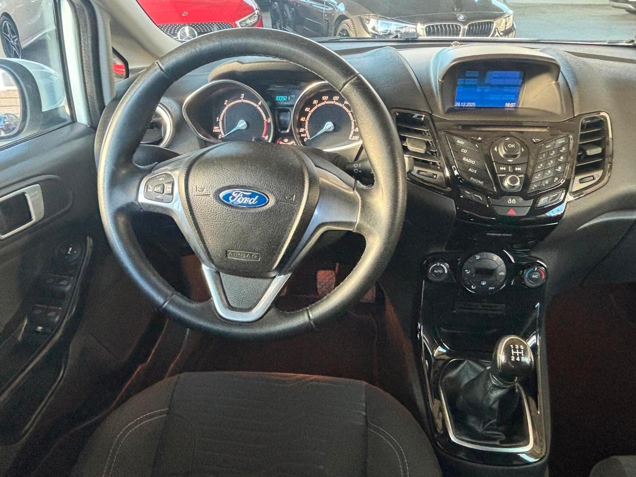 Ford Fiesta 1.5 TDCi 75CV 5 porte Titanium