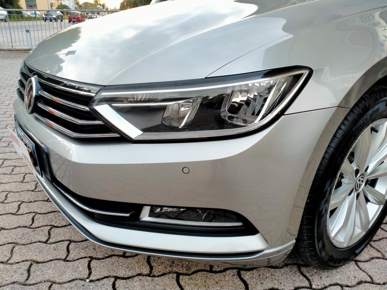 Volkswagen Passat Variant 1.6 TDI 120cv DSG COMFORTLINE SERVICE VW UNIPROP.