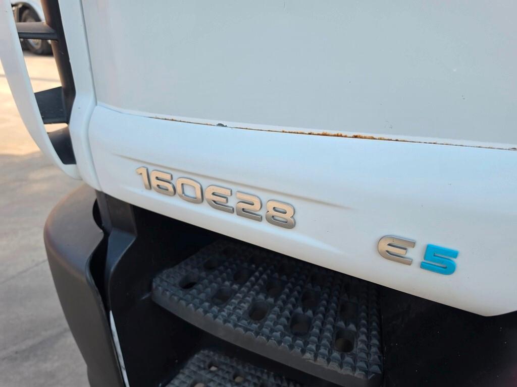 IVECO EUROCARGO 160E28 EURO 5 FRIGO CON PEDANA-2009
