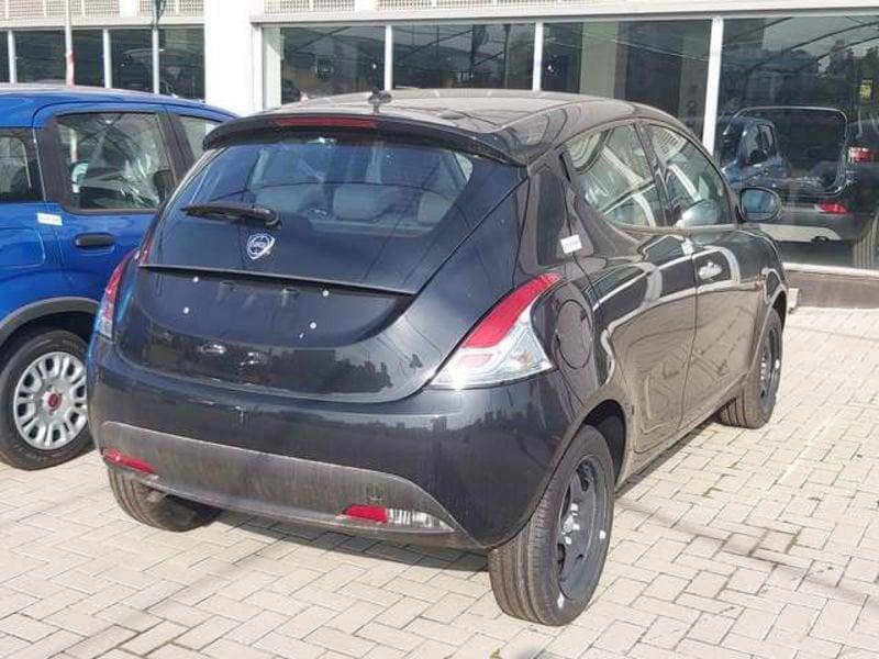 Lancia Ypsilon 1.0 FireFly Hybrid Oro