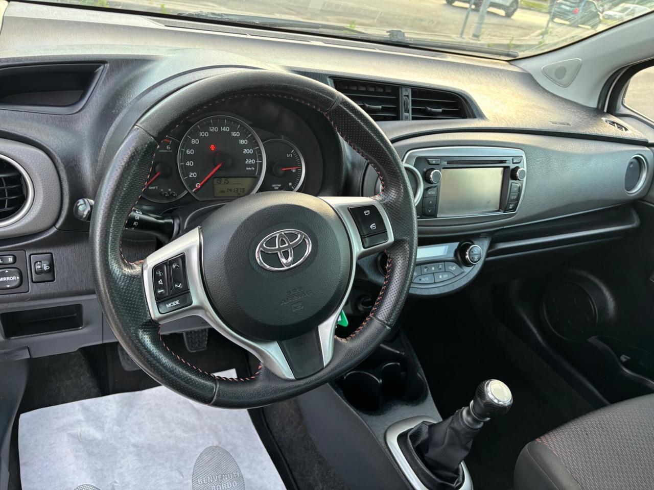 Toyota Yaris 1.4 D-4D 5 porte Lounge