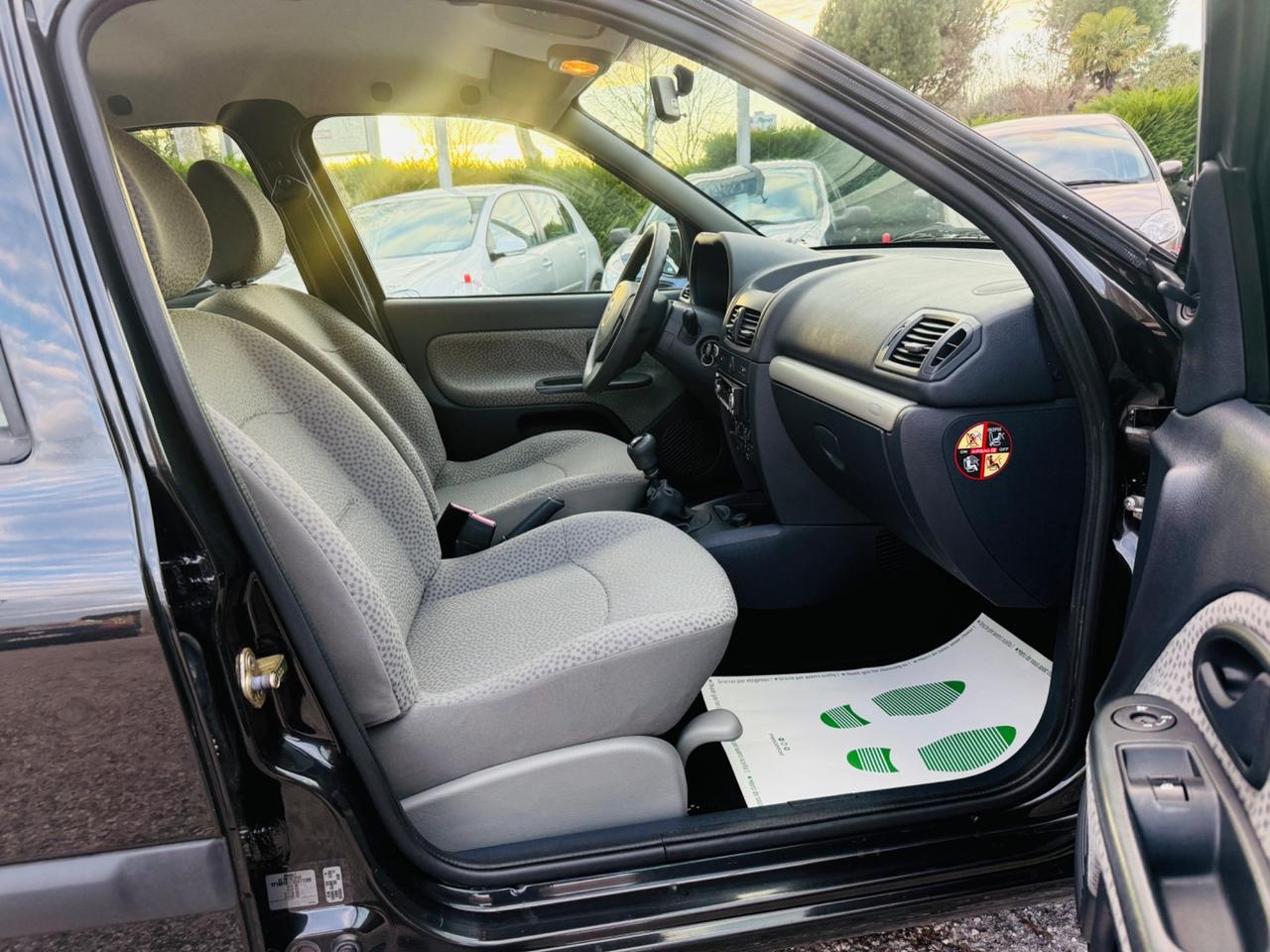 Renault Clio 1.2 16V 5 porte 121.000 km!!