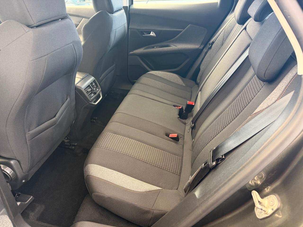 Peugeot 3008 2020 1500 130 S&S Business MANUALE