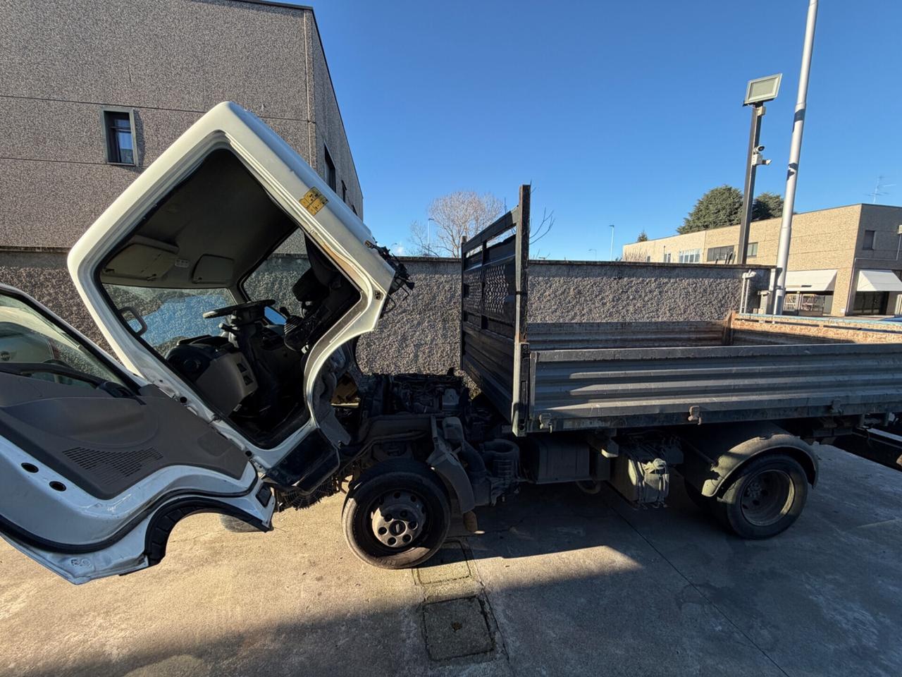 NISSAN CABSTAR NT400 2016 3.0 EURO6B RIBALTABILE TRE LATI