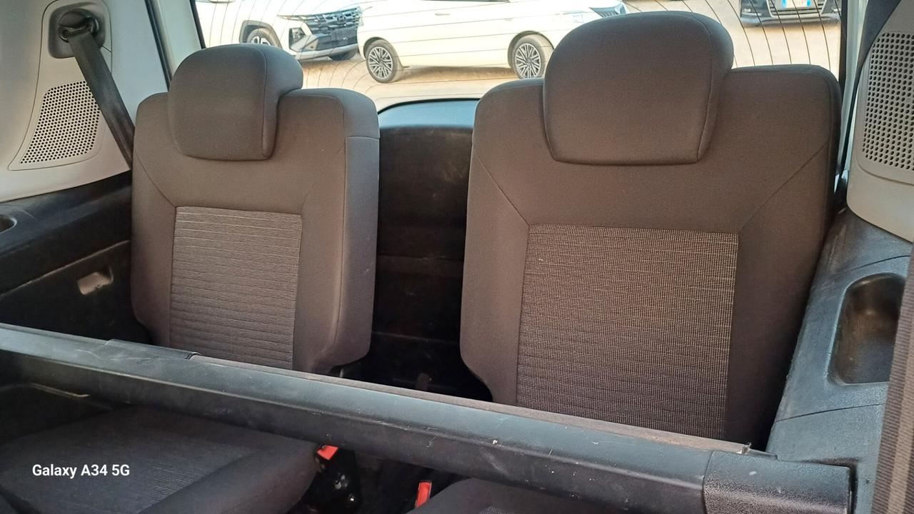 Fiat Doblo Natural Power Lounge 7 posti