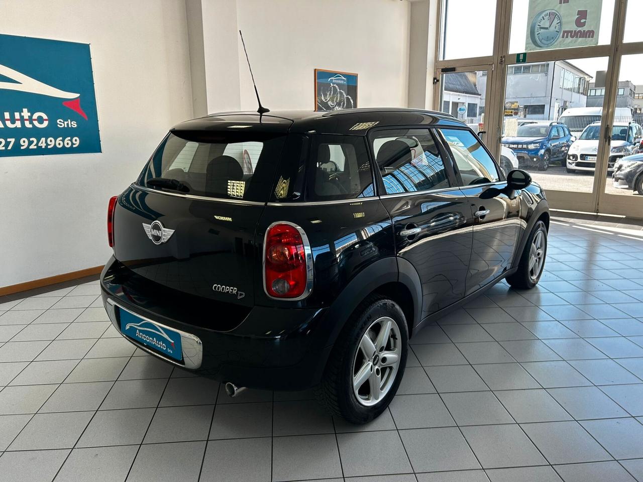 Mini Countryman 1.6D X NEOPATENTATI 2014