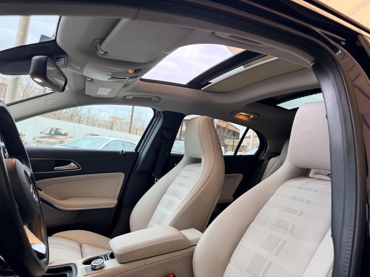 Mercedes-benz GLA 200d PREMIUM