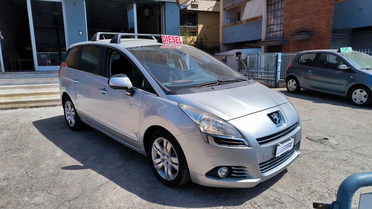 Peugeot 5008 1.6 HDi 110CV - 7 posti