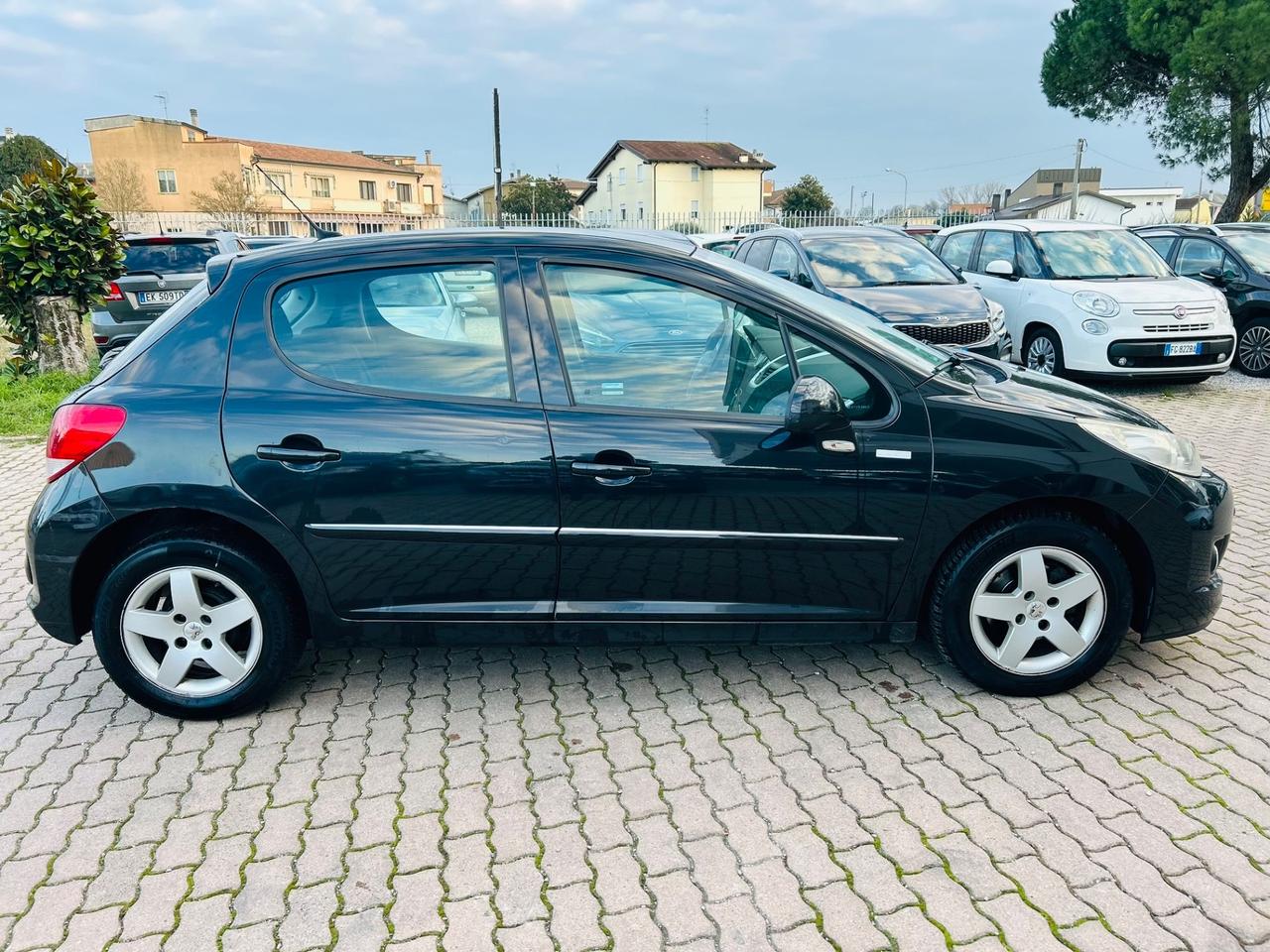 Peugeot 207 1.4 HDi 70CV FAP 5p. XS