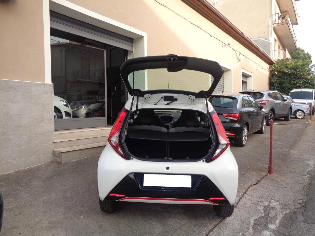 Toyota Aygo Connect 1.0 VVT-i 72 CV x-wave (Finanziabile)