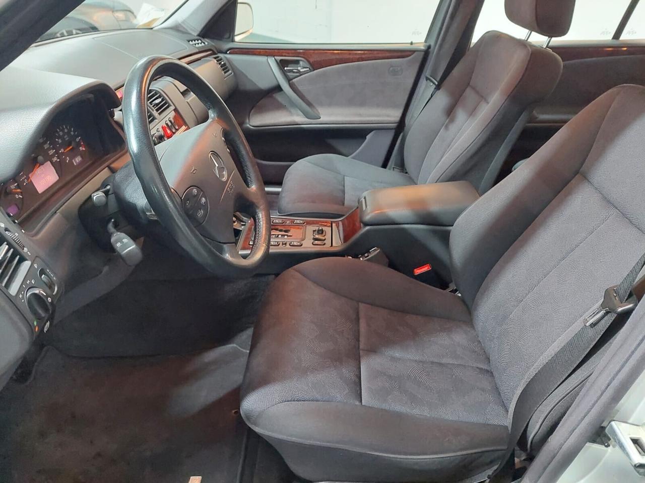 Mercedes-benz E 200 cat Avantgarde