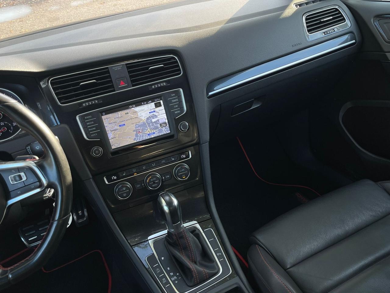 Volkswagen Golf GTI 230 CV Performance 2.0 TSI DSG 5p.