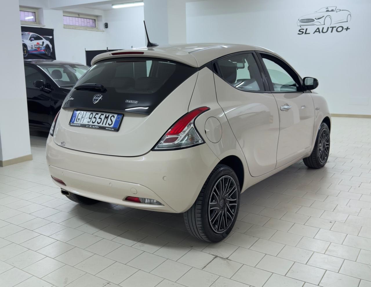 Lancia Ypsilon 1.0 FireFly 5 porte S&S Hybrid Ecochic Gold